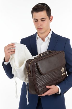 תיק טלית חום יוקרתי בעיצוב קלאסי ומכובד